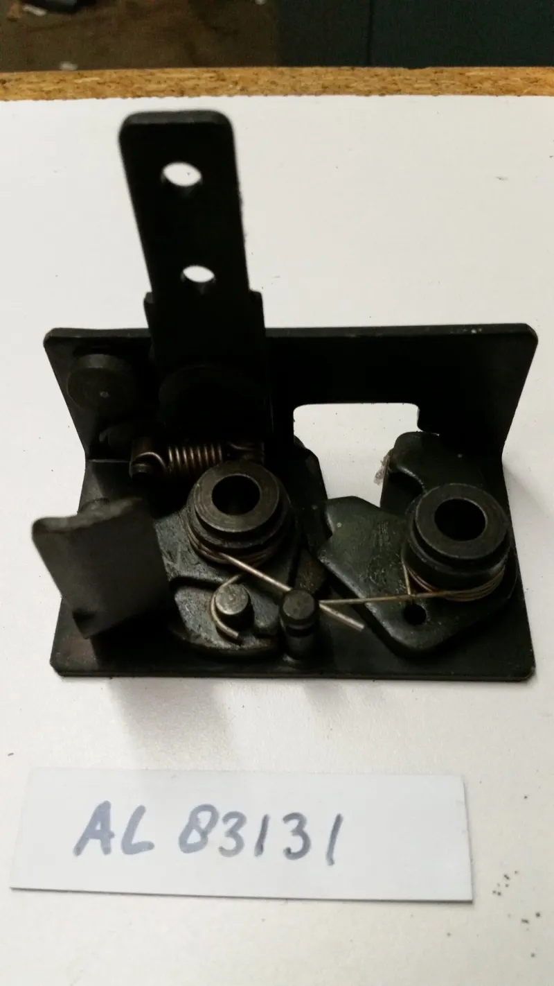 AL83131 John Deere AL83131 Door lock